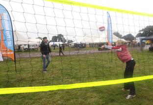 steve brading
14-07-12
The Tendring Show in Manningtree.
Play volleyball