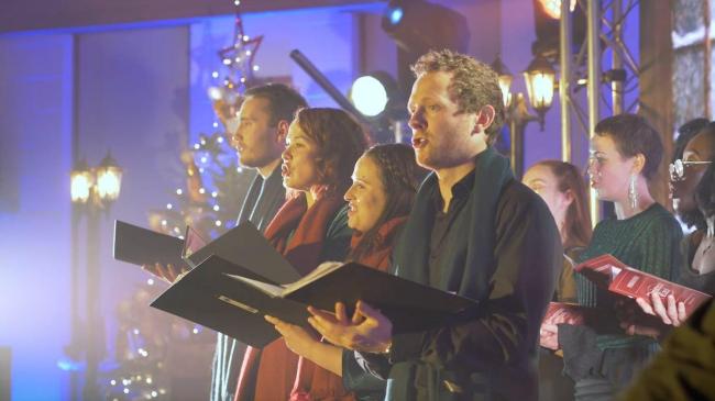 Perform - Singers in full force in the spirit of Christmas