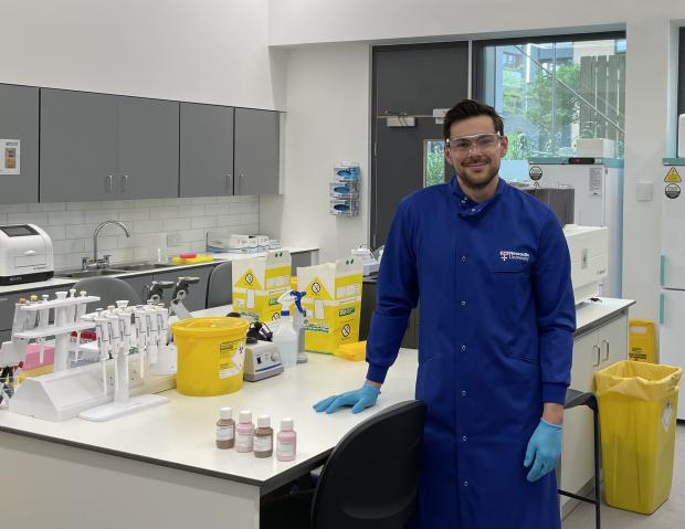 Harwich and Manningtree Standard: doktorant Kieran Smith z Newcastle University, który nadzorował monitorowanie stężenia glukozy i analizował dane do badania (Newcastle University/PA)